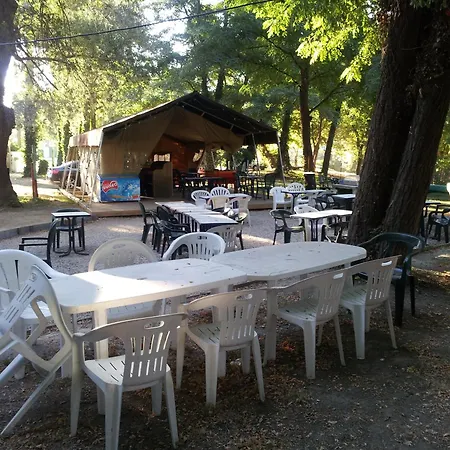 Campingplatz Paradis Bellerive Montfrin