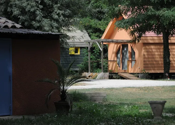 Κάμπινγκ Paradis Bellerive 3*